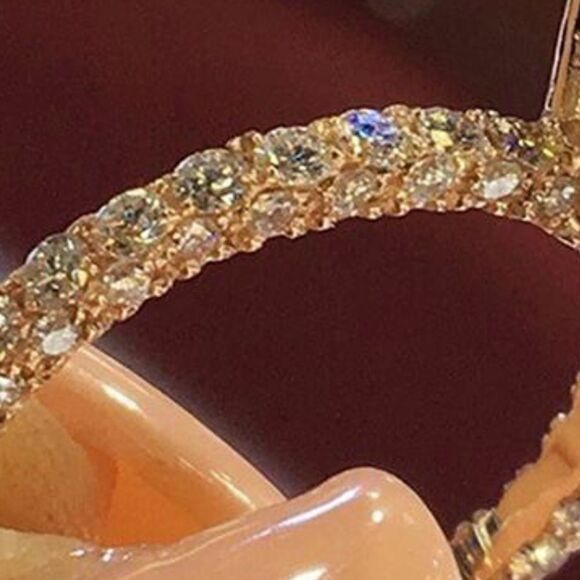 Gorgeous engagement/ special occasion ring - Picture 7 of 8